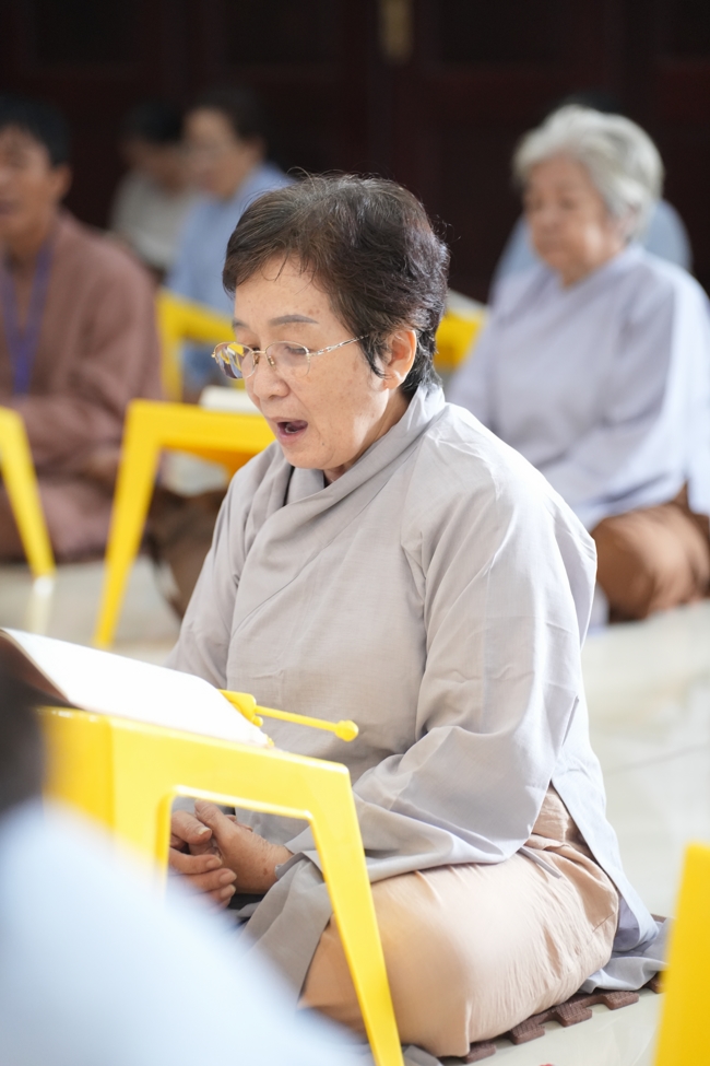 Khai kinh Lương Hoàng Sám mùa An cư kiết hạ PL.2670 | Chùa Hoằng Pháp.