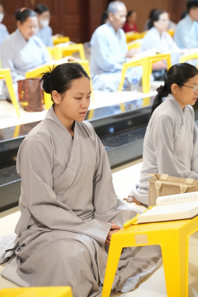Khai kinh Lương Hoàng Sám mùa An cư kiết hạ PL.2670 | Chùa Hoằng Pháp.