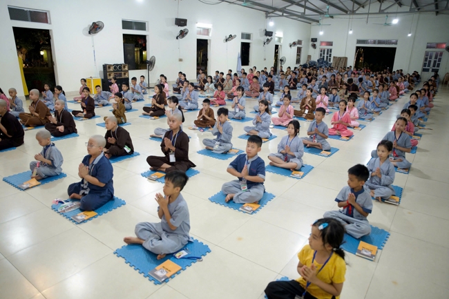 Ngày tu học thứ hai trong Khóa tu mùa hè tại Chùa Đống Cao (Thanh Hóa).