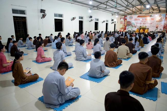 Ngày tu học thứ hai trong Khóa tu mùa hè tại Chùa Đống Cao (Thanh Hóa).