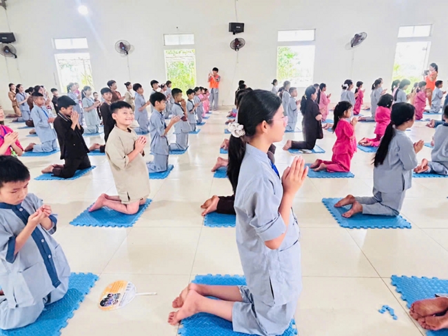 Ngày tu học thứ hai trong Khóa tu mùa hè tại Chùa Đống Cao (Thanh Hóa).