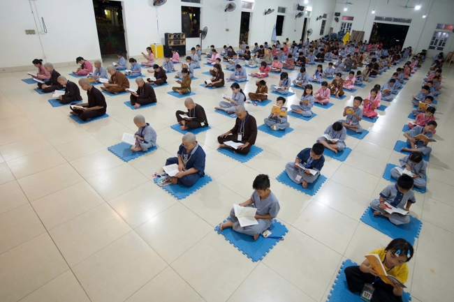 Ngày tu học thứ hai trong Khóa tu mùa hè tại Chùa Đống Cao (Thanh Hóa).