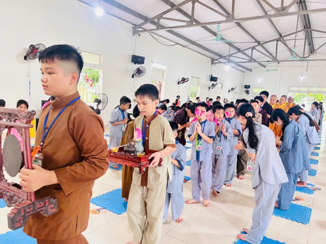 Ngày tu học thứ hai trong Khóa tu mùa hè tại Chùa Đống Cao (Thanh Hóa).