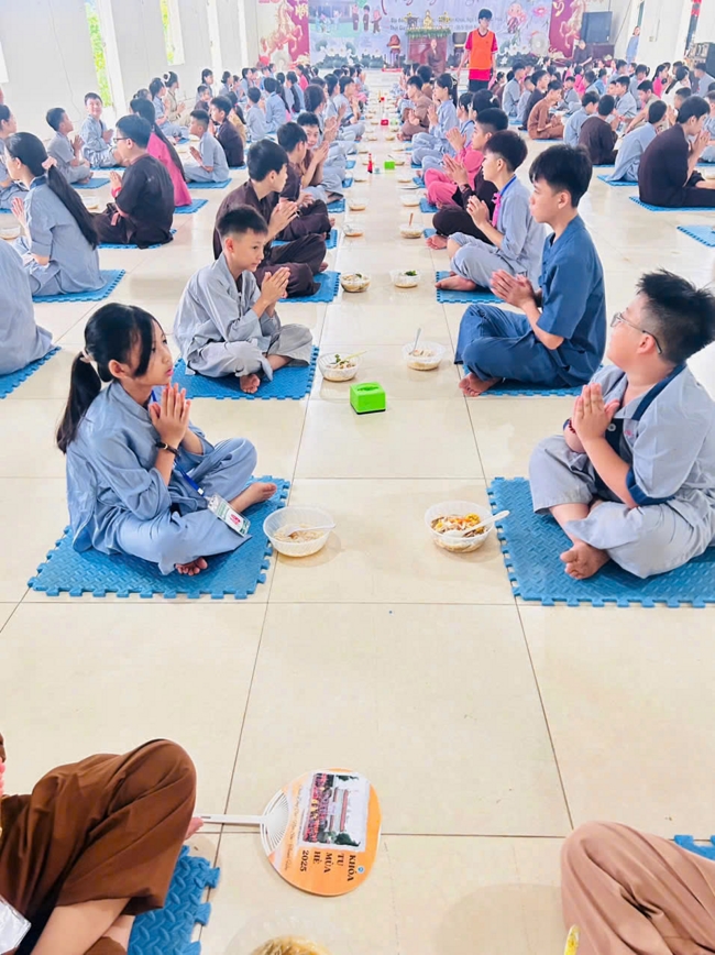 Ngày tu học thứ hai trong Khóa tu mùa hè tại Chùa Đống Cao (Thanh Hóa).