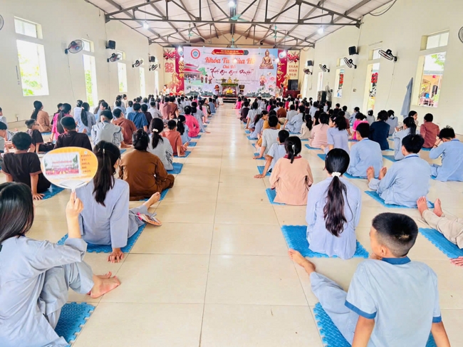 Ngày tu học thứ hai trong Khóa tu mùa hè tại Chùa Đống Cao (Thanh Hóa).