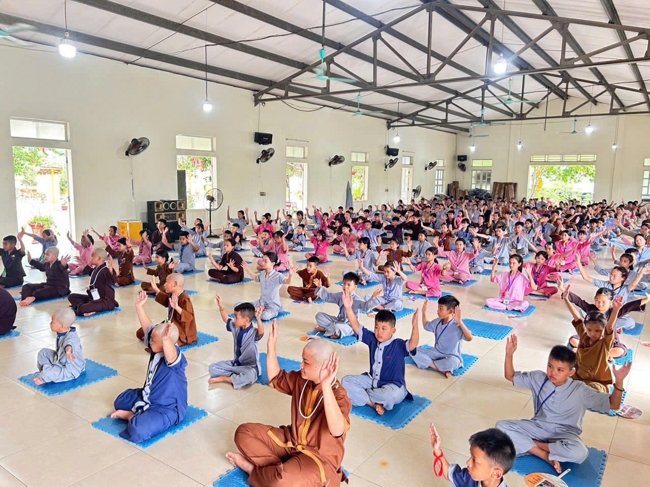 Ngày tu học thứ hai trong Khóa tu mùa hè tại Chùa Đống Cao (Thanh Hóa).