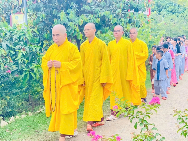 Ngày tu học thứ hai trong Khóa tu mùa hè tại Chùa Đống Cao (Thanh Hóa).
