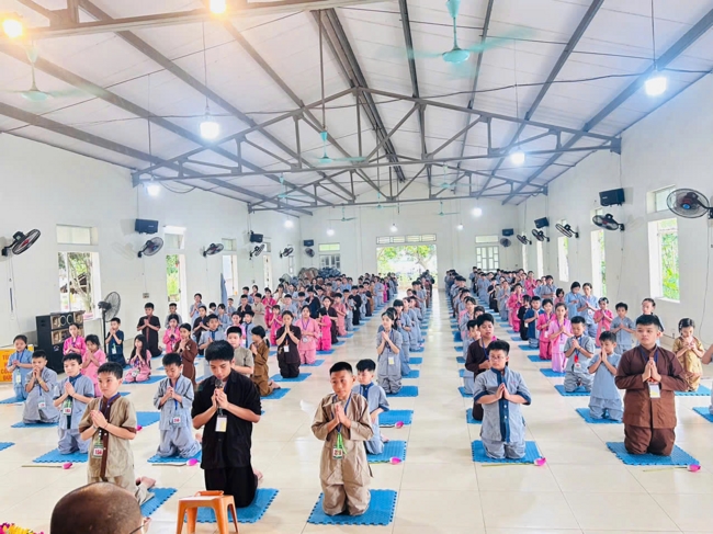 Ngày tu học thứ hai trong Khóa tu mùa hè tại Chùa Đống Cao (Thanh Hóa).