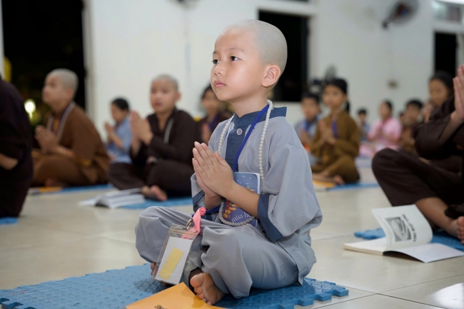 Ngày tu học thứ hai trong Khóa tu mùa hè tại Chùa Đống Cao (Thanh Hóa).