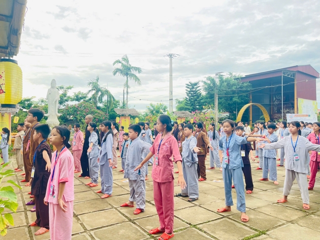 Ngày tu học thứ tư trong Khóa tu mùa hè tại Chùa Đống Cao (Thanh Hóa).