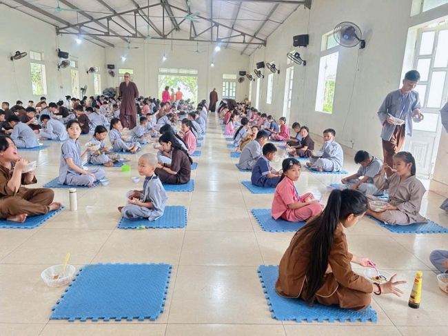 Ngày tu học thứ tư trong Khóa tu mùa hè tại Chùa Đống Cao (Thanh Hóa).