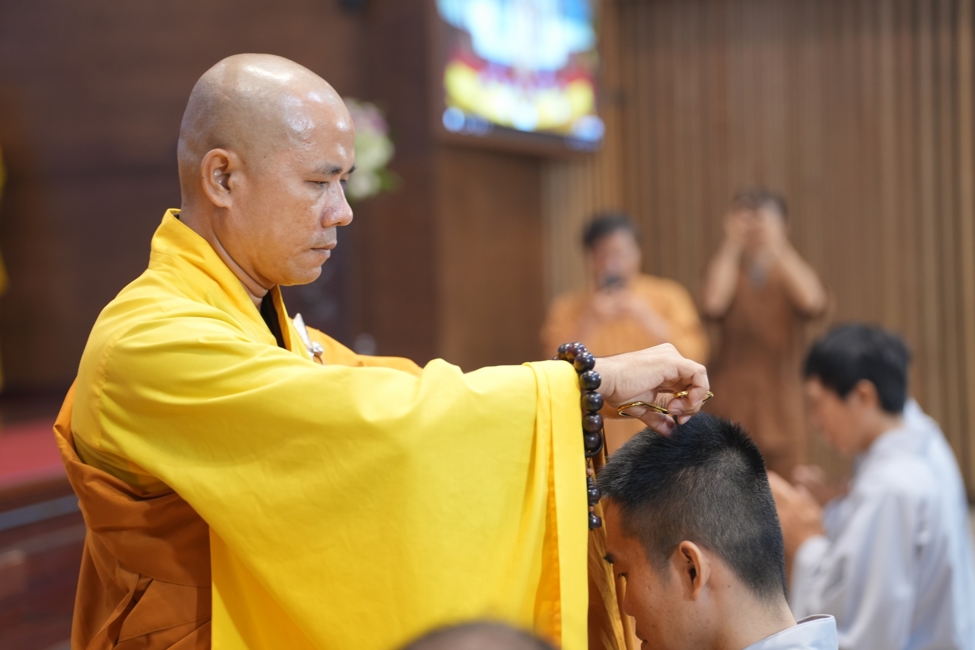 LỄ THẾ PHÁT XUẤT GIA NĂM 2026 - CHÙA HOẰNG PHÁP.