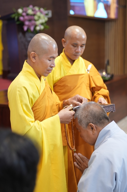 LỄ THẾ PHÁT XUẤT GIA NĂM 2026 - CHÙA HOẰNG PHÁP.