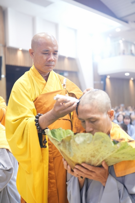 LỄ THẾ PHÁT XUẤT GIA NĂM 2026 - CHÙA HOẰNG PHÁP.