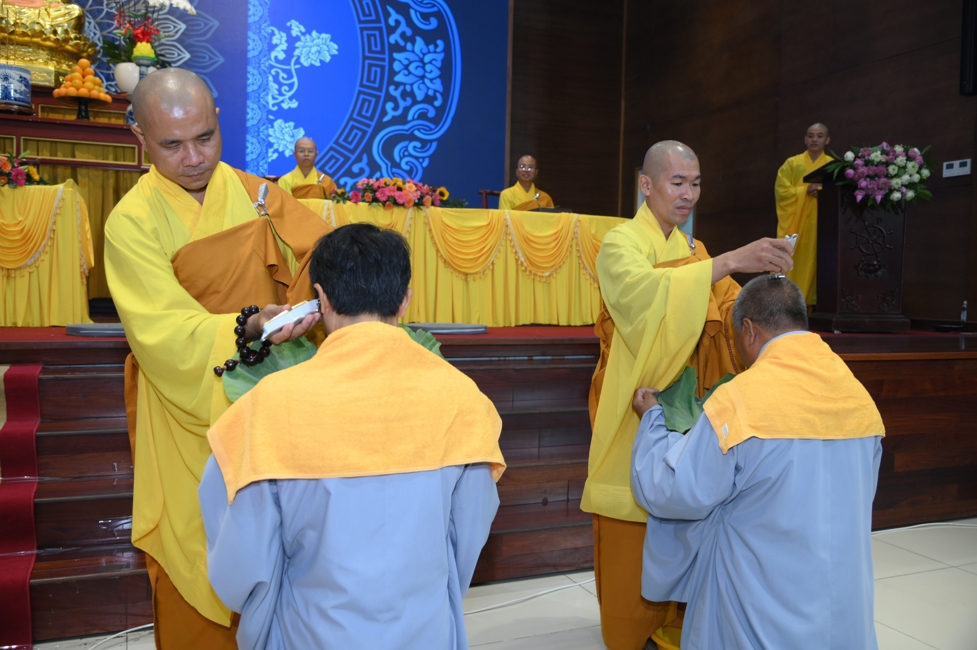 LỄ THẾ PHÁT XUẤT GIA NĂM 2026 - CHÙA HOẰNG PHÁP.