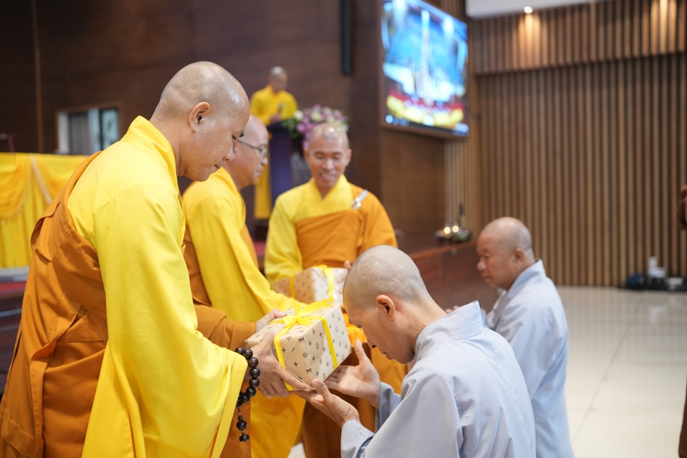 LỄ THẾ PHÁT XUẤT GIA NĂM 2026 - CHÙA HOẰNG PHÁP.