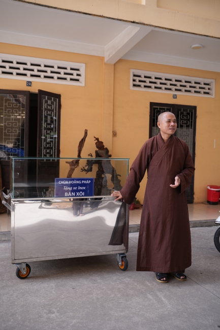 Chương trình từ thiện “Phương tiện nghĩa tình”.