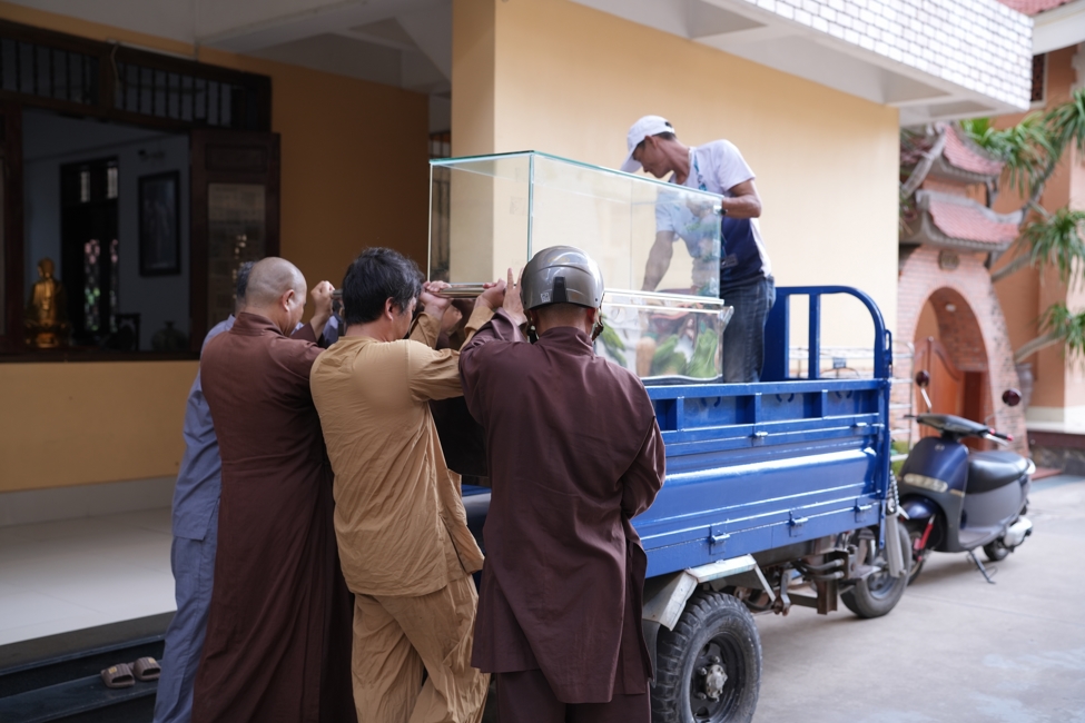 Chương trình từ thiện “Phương tiện nghĩa tình”.