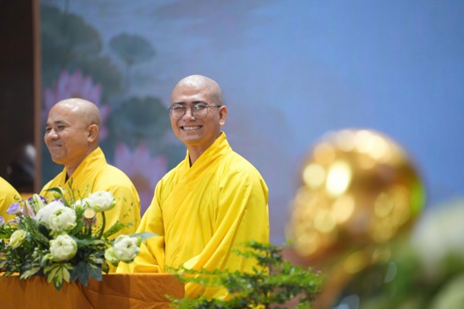 Chương trình “Lá Thư Gửi Thầy” trước thềm Khoá tu sinh viên hướng về Phật pháp.