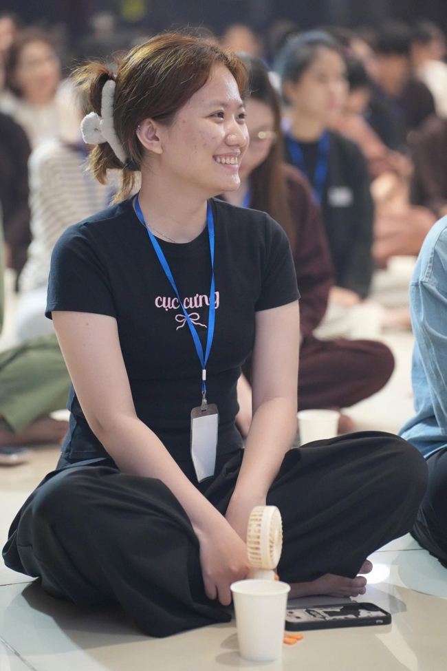Chương trình “Lá Thư Gửi Thầy” trước thềm Khoá tu sinh viên hướng về Phật pháp.