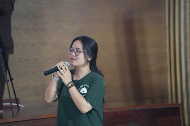 Chương trình “Lá Thư Gửi Thầy” trước thềm Khoá tu sinh viên hướng về Phật pháp.