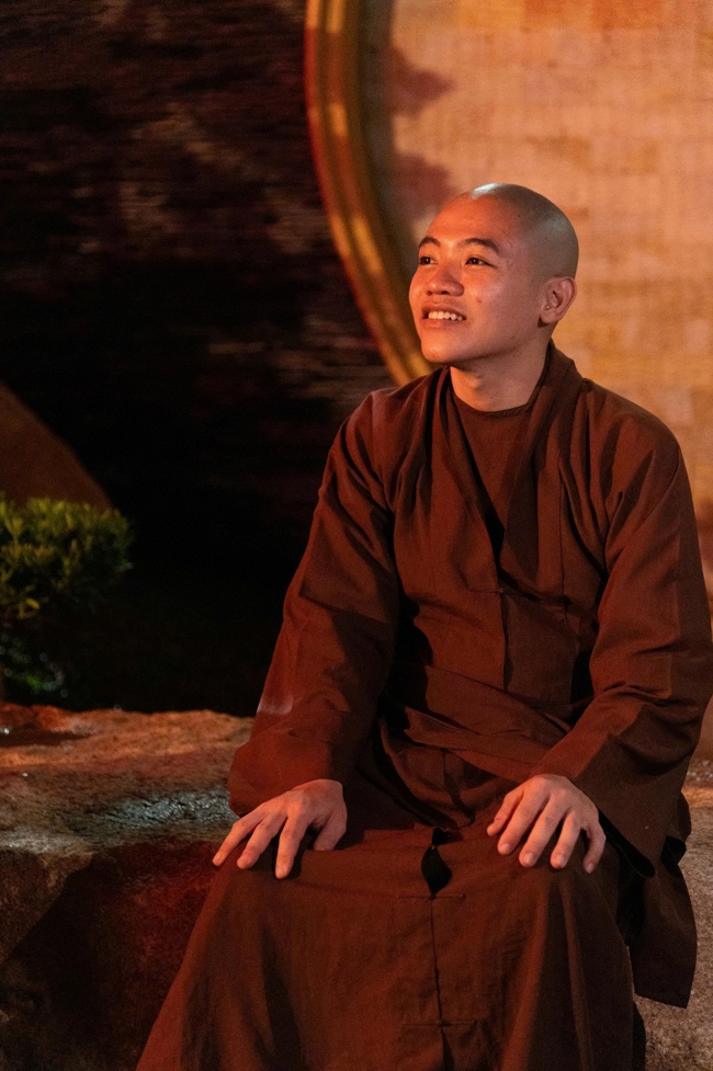 Chương trình “Lá Thư Gửi Thầy” trước thềm Khoá tu sinh viên hướng về Phật pháp.