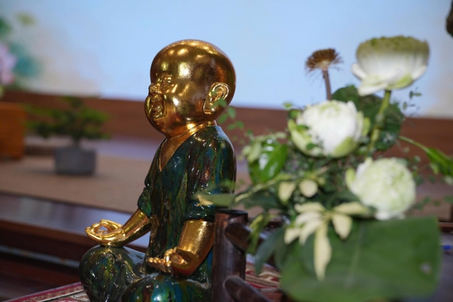 Chương trình “Lá Thư Gửi Thầy” trước thềm Khoá tu sinh viên hướng về Phật pháp.