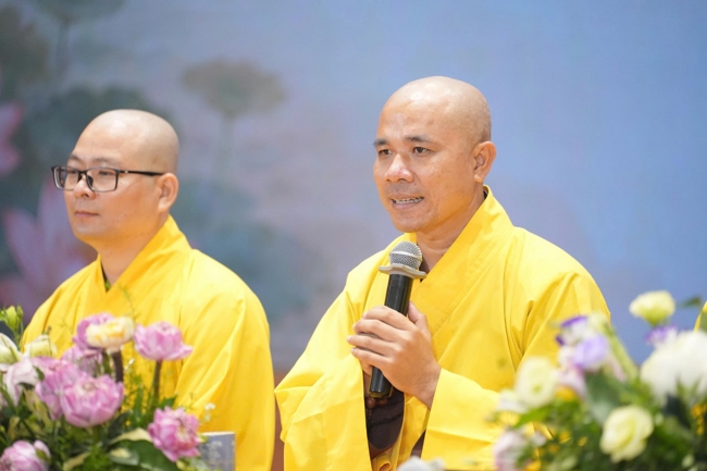 Chương trình “Lá Thư Gửi Thầy” trước thềm Khoá tu sinh viên hướng về Phật pháp.
