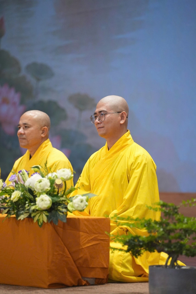 Chương trình “Lá Thư Gửi Thầy” trước thềm Khoá tu sinh viên hướng về Phật pháp.