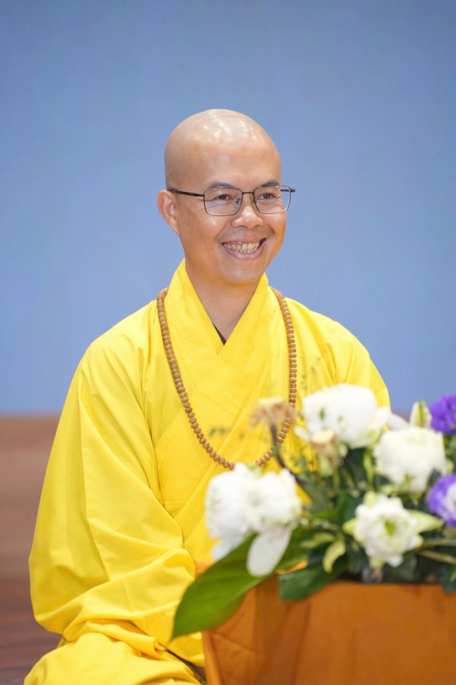 Chương trình “Lá Thư Gửi Thầy” trước thềm Khoá tu sinh viên hướng về Phật pháp.