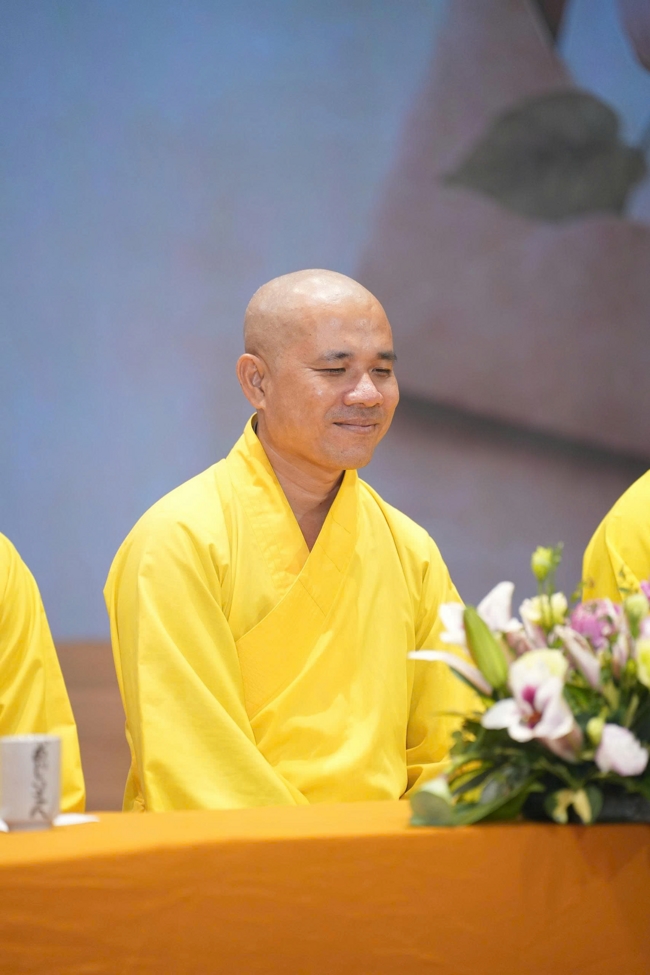 Chương trình “Lá Thư Gửi Thầy” trước thềm Khoá tu sinh viên hướng về Phật pháp.