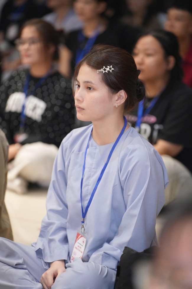Chương trình “Lá Thư Gửi Thầy” trước thềm Khoá tu sinh viên hướng về Phật pháp.