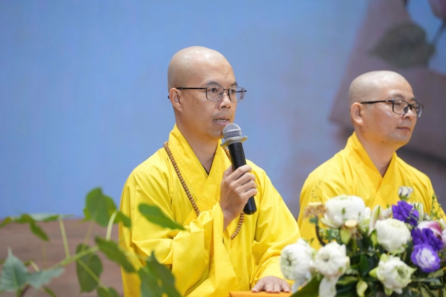 Chương trình “Lá Thư Gửi Thầy” trước thềm Khoá tu sinh viên hướng về Phật pháp.