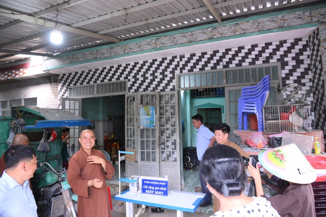 Chương trình từ thiện “Phương tiện nghĩa tình”.