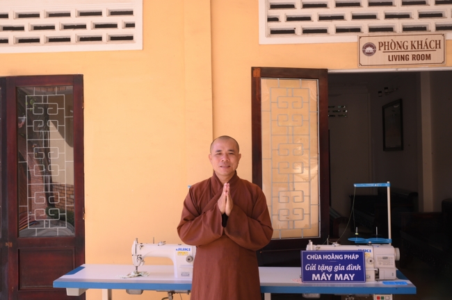 Chương trình từ thiện “Phương tiện nghĩa tình”.