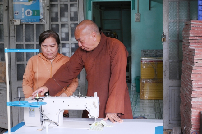 Chương trình từ thiện “Phương tiện nghĩa tình”.
