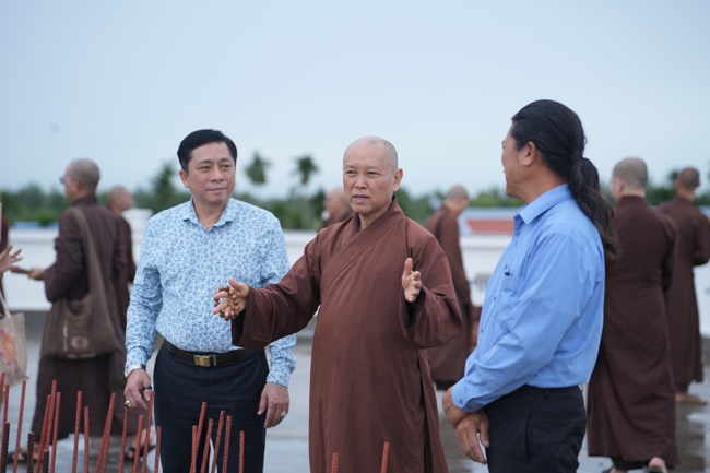 LỄ KHỞI CÔNG XÂY DỰNG ĐẠI TƯỢNG PHẬT THÍCH CA MÂU NI TẠI CHÙA TRƯỜNG PHÁP (HẬU GIANG).