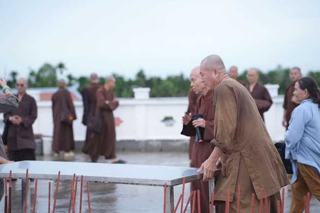 LỄ KHỞI CÔNG XÂY DỰNG ĐẠI TƯỢNG PHẬT THÍCH CA MÂU NI TẠI CHÙA TRƯỜNG PHÁP (HẬU GIANG).