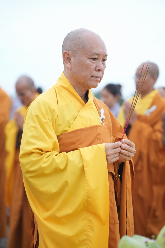 LỄ KHỞI CÔNG XÂY DỰNG ĐẠI TƯỢNG PHẬT THÍCH CA MÂU NI TẠI CHÙA TRƯỜNG PHÁP (HẬU GIANG).