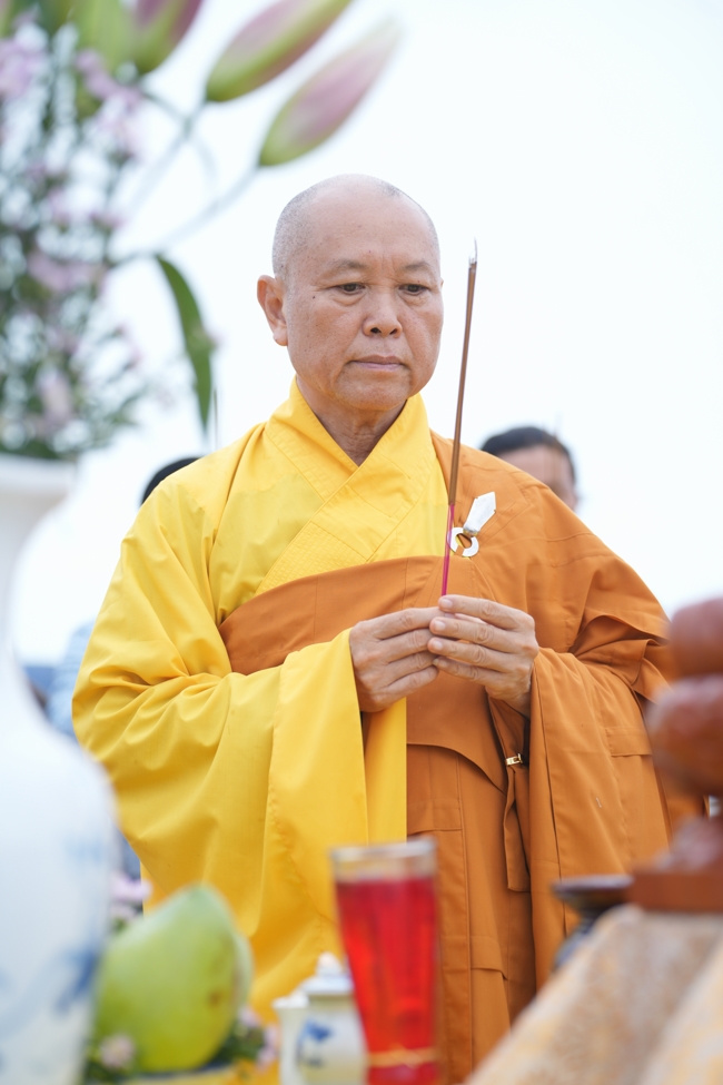 LỄ KHỞI CÔNG XÂY DỰNG ĐẠI TƯỢNG PHẬT THÍCH CA MÂU NI TẠI CHÙA TRƯỜNG PHÁP (HẬU GIANG).