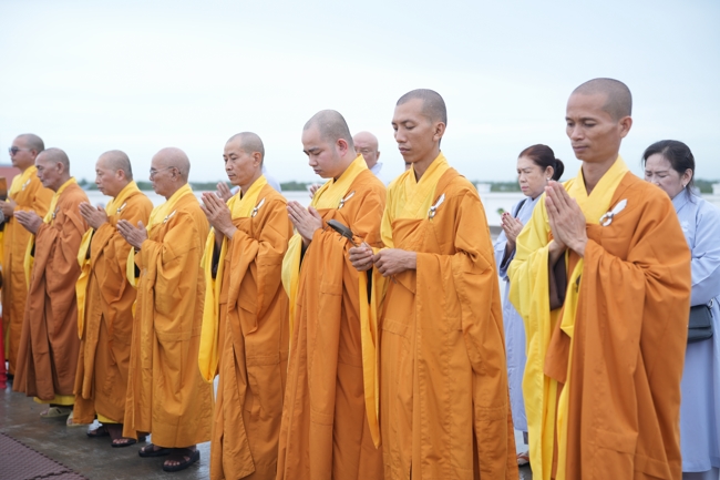 LỄ KHỞI CÔNG XÂY DỰNG ĐẠI TƯỢNG PHẬT THÍCH CA MÂU NI TẠI CHÙA TRƯỜNG PHÁP (HẬU GIANG).