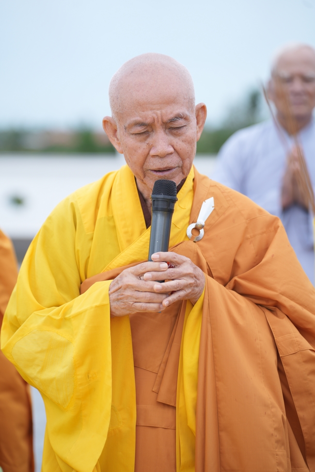 LỄ KHỞI CÔNG XÂY DỰNG ĐẠI TƯỢNG PHẬT THÍCH CA MÂU NI TẠI CHÙA TRƯỜNG PHÁP (HẬU GIANG).
