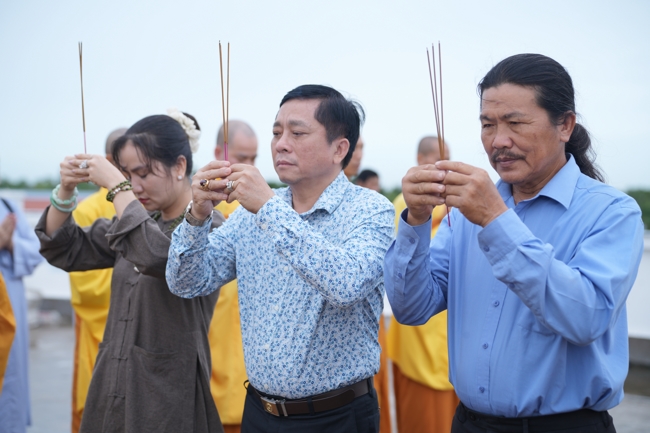 LỄ KHỞI CÔNG XÂY DỰNG ĐẠI TƯỢNG PHẬT THÍCH CA MÂU NI TẠI CHÙA TRƯỜNG PHÁP (HẬU GIANG).