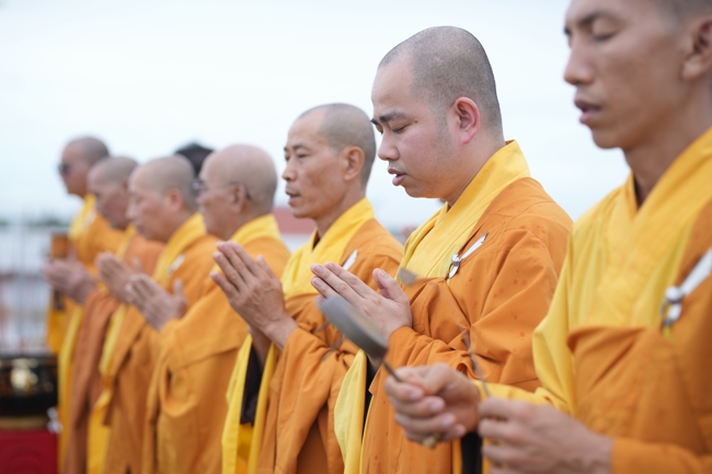 LỄ KHỞI CÔNG XÂY DỰNG ĐẠI TƯỢNG PHẬT THÍCH CA MÂU NI TẠI CHÙA TRƯỜNG PHÁP (HẬU GIANG).