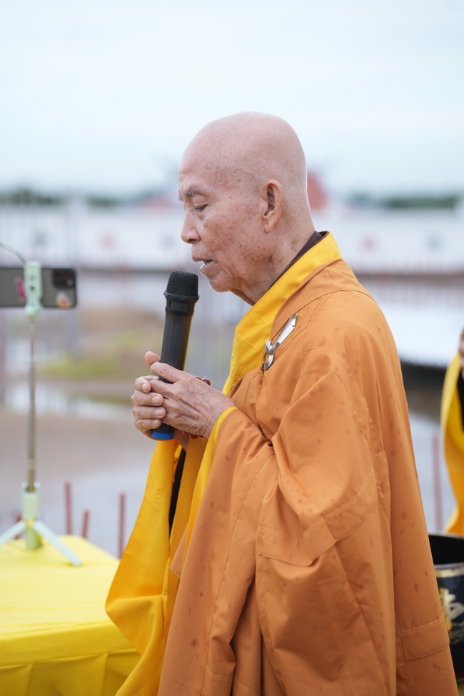 LỄ KHỞI CÔNG XÂY DỰNG ĐẠI TƯỢNG PHẬT THÍCH CA MÂU NI TẠI CHÙA TRƯỜNG PHÁP (HẬU GIANG).