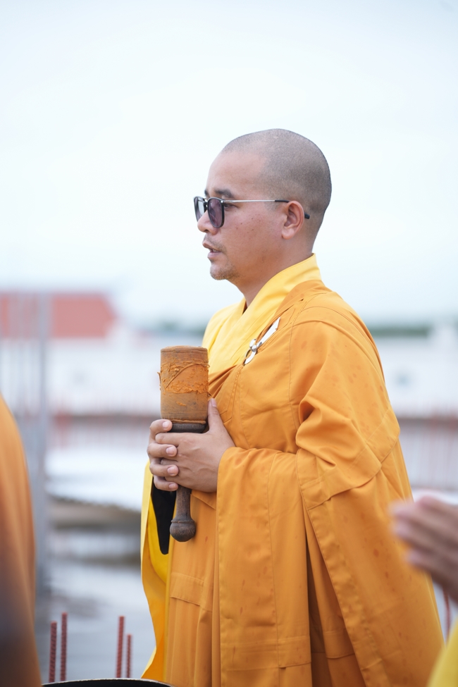 LỄ KHỞI CÔNG XÂY DỰNG ĐẠI TƯỢNG PHẬT THÍCH CA MÂU NI TẠI CHÙA TRƯỜNG PHÁP (HẬU GIANG).