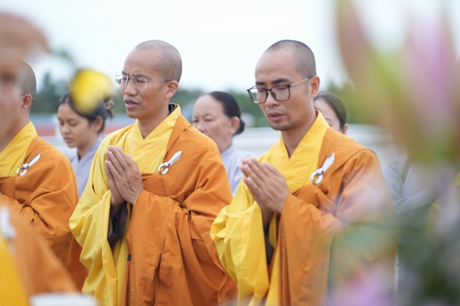 LỄ KHỞI CÔNG XÂY DỰNG ĐẠI TƯỢNG PHẬT THÍCH CA MÂU NI TẠI CHÙA TRƯỜNG PHÁP (HẬU GIANG).