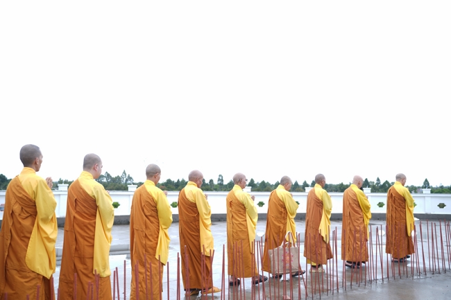 LỄ KHỞI CÔNG XÂY DỰNG ĐẠI TƯỢNG PHẬT THÍCH CA MÂU NI TẠI CHÙA TRƯỜNG PHÁP (HẬU GIANG).