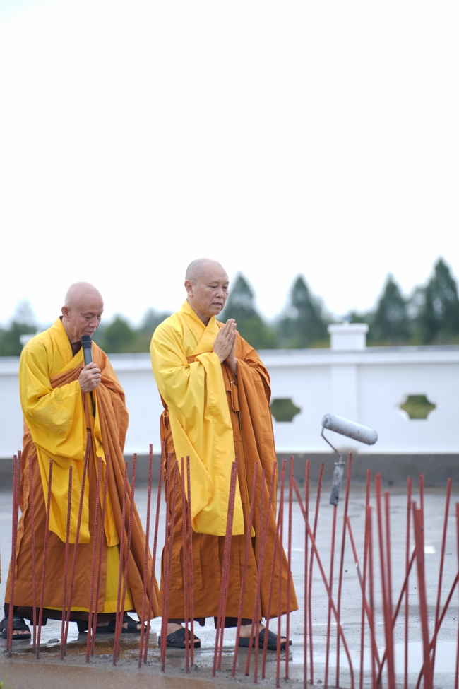 LỄ KHỞI CÔNG XÂY DỰNG ĐẠI TƯỢNG PHẬT THÍCH CA MÂU NI TẠI CHÙA TRƯỜNG PHÁP (HẬU GIANG).