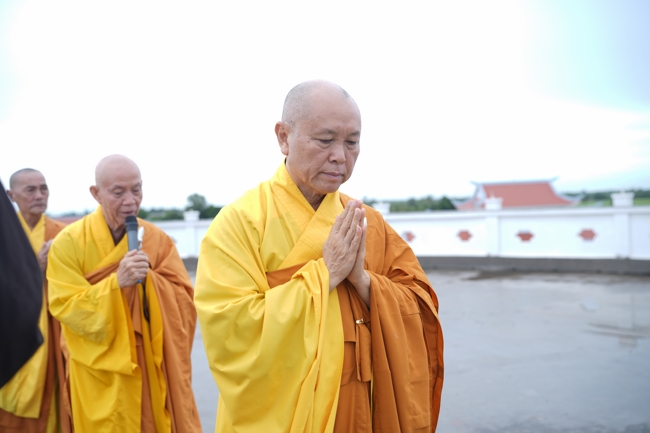 LỄ KHỞI CÔNG XÂY DỰNG ĐẠI TƯỢNG PHẬT THÍCH CA MÂU NI TẠI CHÙA TRƯỜNG PHÁP (HẬU GIANG).